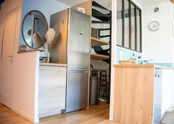 High Standing Swimming Pool 3 Min Away *