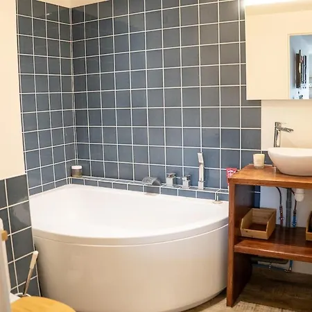 Apartment High Standing Swimming Pool 3 Min Away