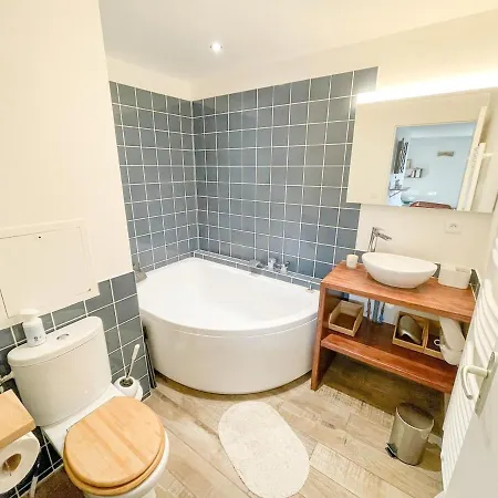 Apartment High Standing Swimming Pool 3 Min Away *